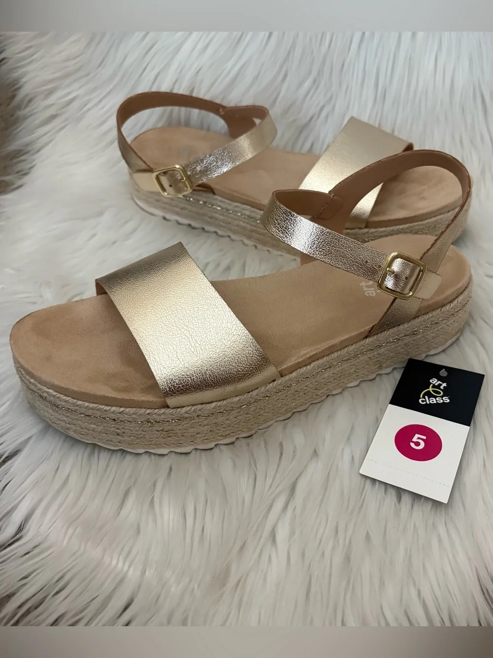 Art Class Gold “Lindsey” Soft Flatform Platform Sandals (Fits Women’s 7)